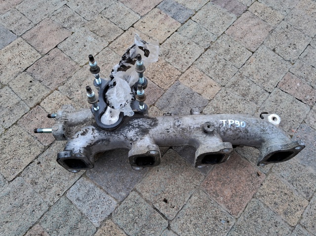 Колектор впускний 1710167011 TOYOTA