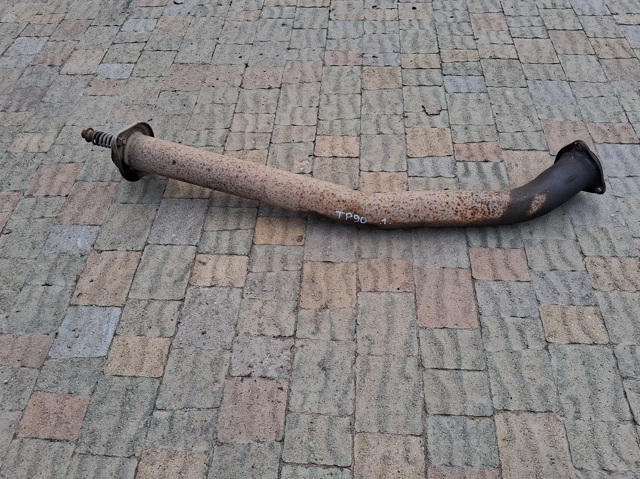 Глушник, передня частина 1740167080 TOYOTA