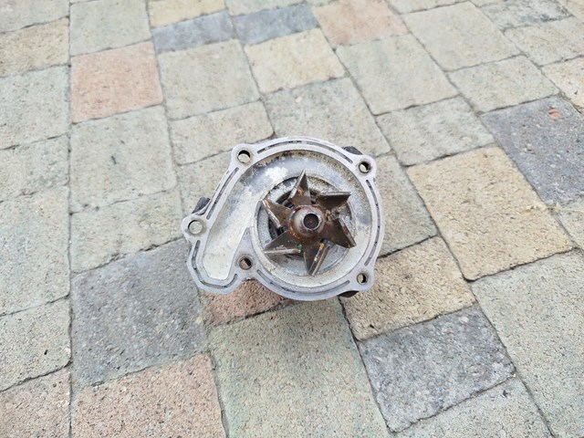 Насос системи охолодження 21010BX000 NISSAN