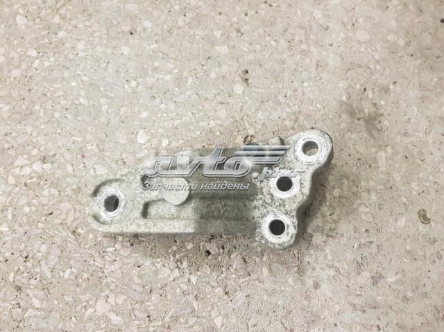 Кронштейн подушки (опори) двигуна, правої 218152H200 HYUNDAI