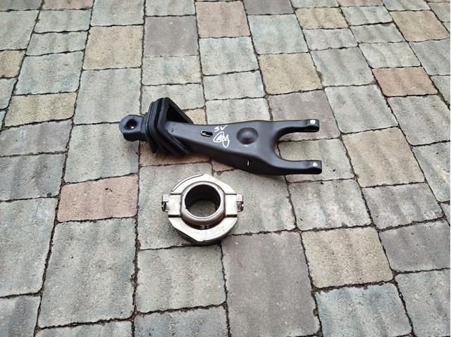 Підшипник ковзання зчеплення 2326565D00 SUZUKI