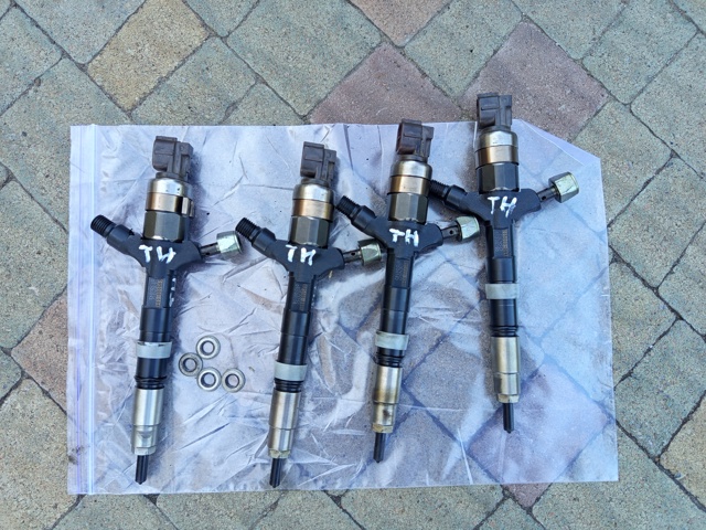 Форсунка паливна 2367039035 TOYOTA