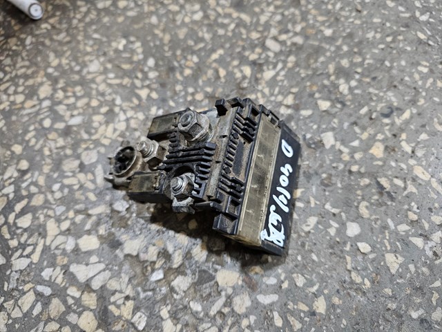 Корпус блоку запобіжників 2438089914 NISSAN