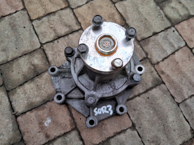 Насос системи охолодження 251004A000 HYUNDAI
