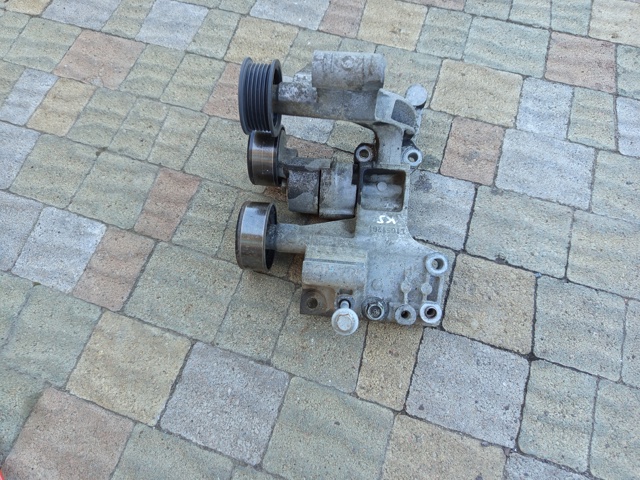 Натягувач приводного ременя 252802G110 HYUNDAI