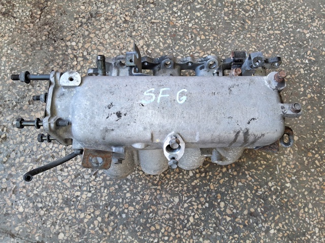 Колектор впускний 2831038304 HYUNDAI