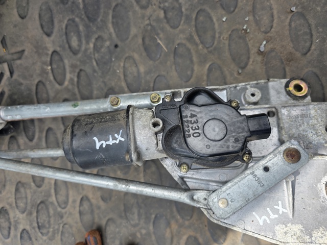 Мотор склоочисника передній 28810EQ300 NISSAN