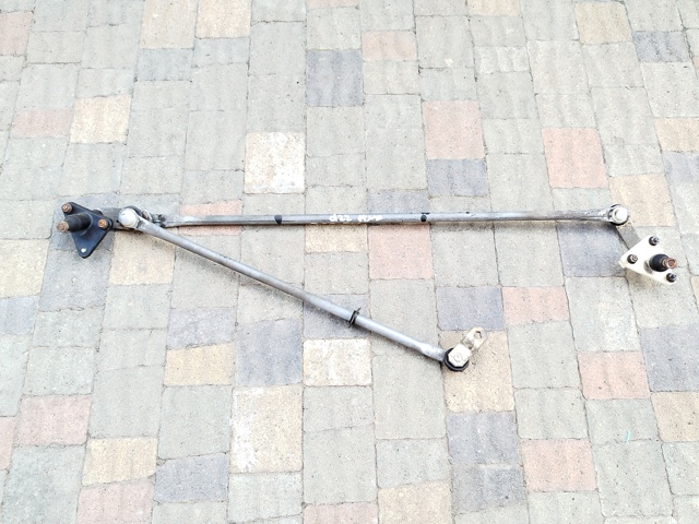 Трапеція склоочисника, права 2885001G60 NISSAN