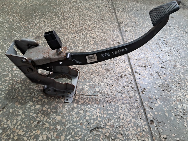 Педаль гальма 3281026000 HYUNDAI