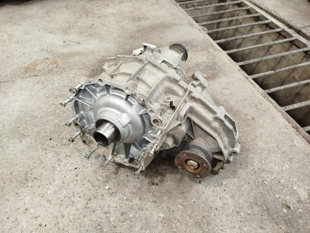 Раздатка (коробка роздавальна) 33100EA310 NISSAN