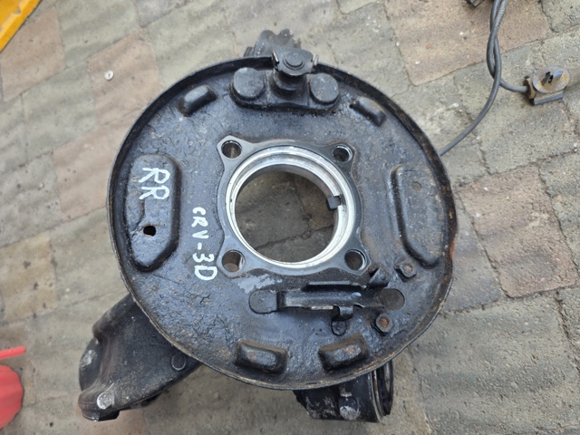 Захист гальмівного диска заднього, правого 43110SWW003 HONDA