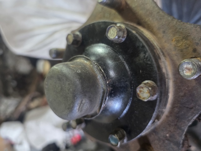 Фланець передньої маточини 4347180001 SUZUKI