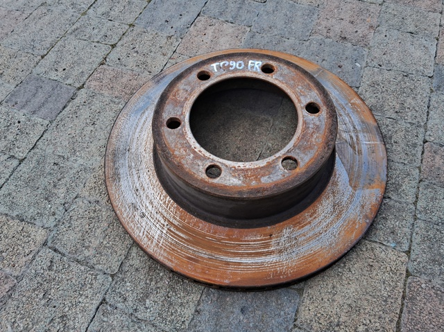Гальмо дискове переднє 4351235210 TOYOTA