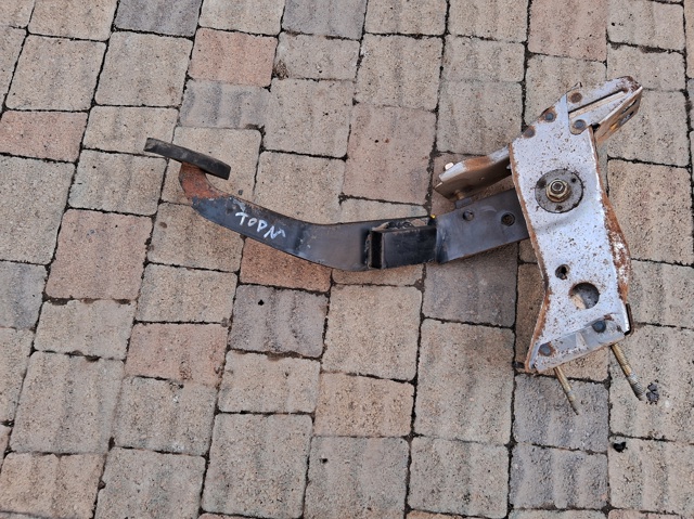 Педаль гальма 4650101G20 NISSAN