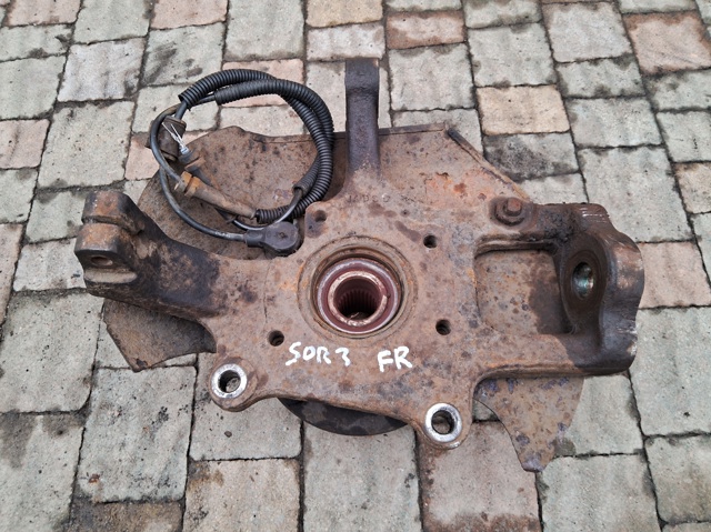 Кулак поворотний передній правий 512513E200 HYUNDAI