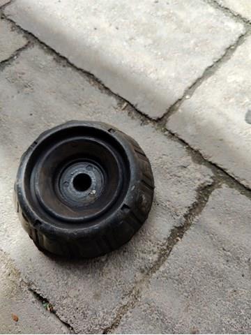 Подушка амортизатора переднього 546110U000 HYUNDAI