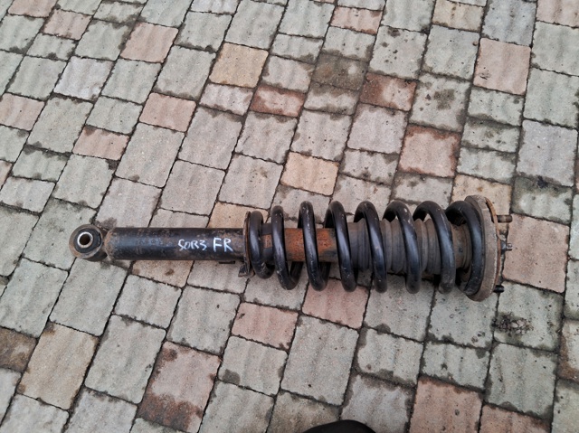 Амортизатор передньої підвіски 546403E023 HYUNDAI