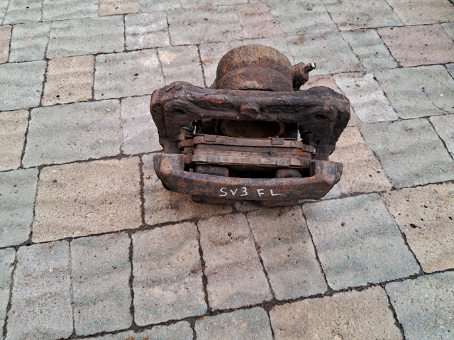 Супорт гальмівний, передній, лівий 5510250J01999 SUZUKI