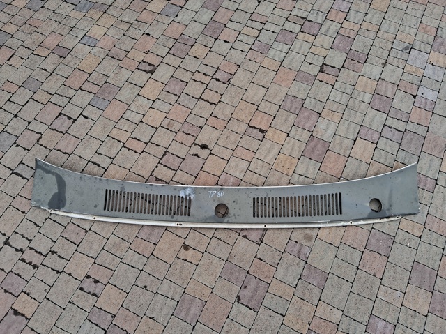 Водостік лобового скла, жабо 5578160090 TOYOTA