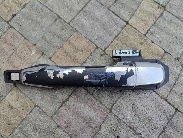 Тримач зовнішньої ручки дверей, задніх лівих 5716A035 MITSUBISHI