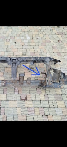 Кронштейн бампера переднього, зовнішній лівий 62245EB300 NISSAN