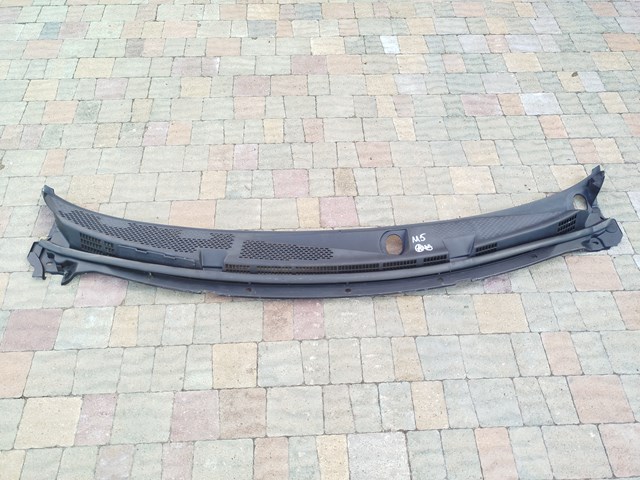 Водостік лобового скла, жабо 66862BC41A NISSAN