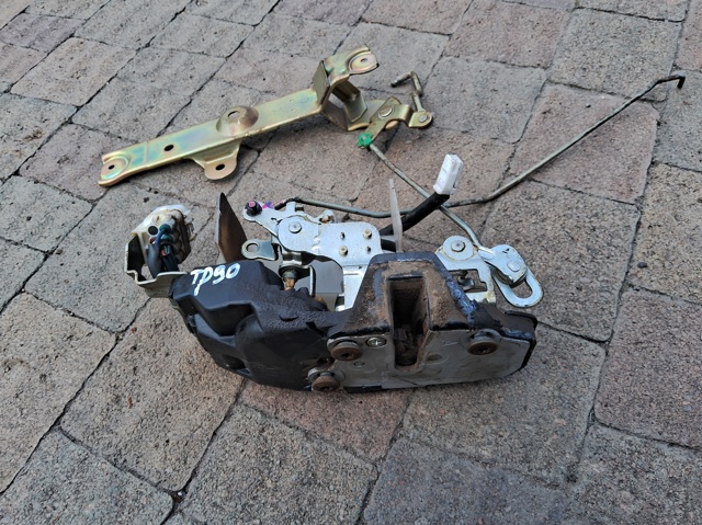 Замок і ручка дверей задка 6911060130 TOYOTA