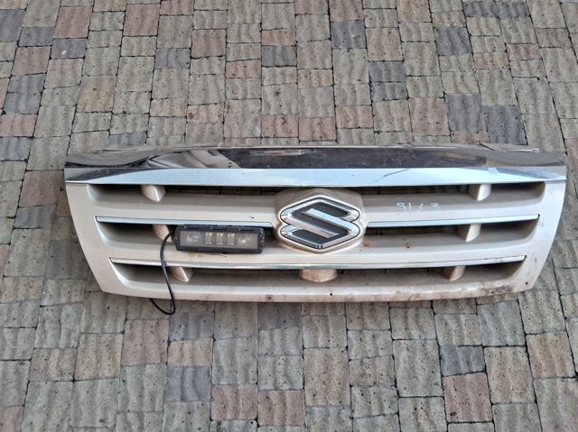 Захисна решітка радіатора 7211152D00 SUZUKI