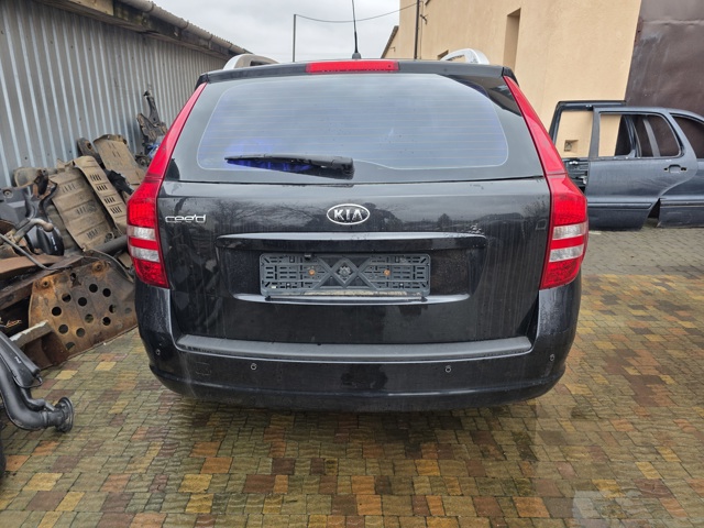 Задня ляда 737001H500 HYUNDAI