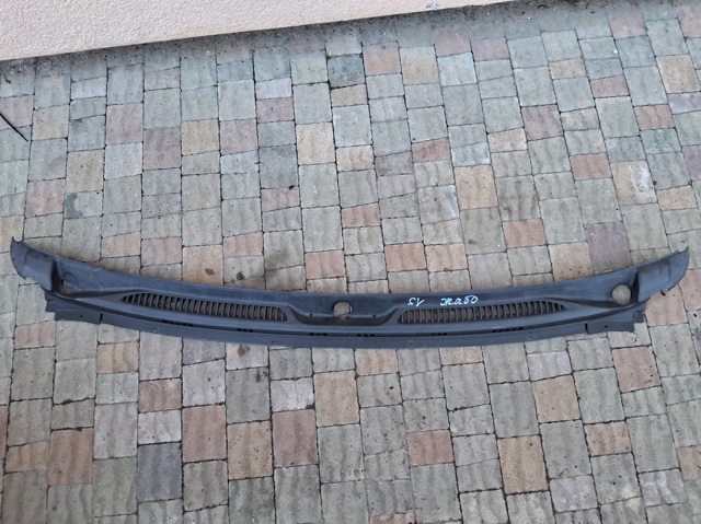 Решітка склоочисників 7731065D205PK SUZUKI