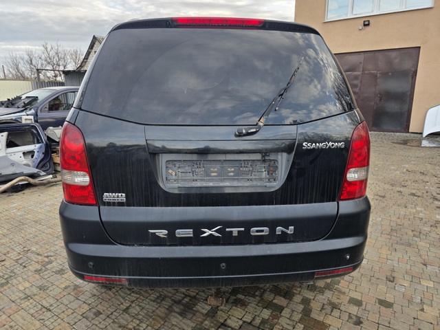 Бампер задній 7881008B00ABS SSANG YONG