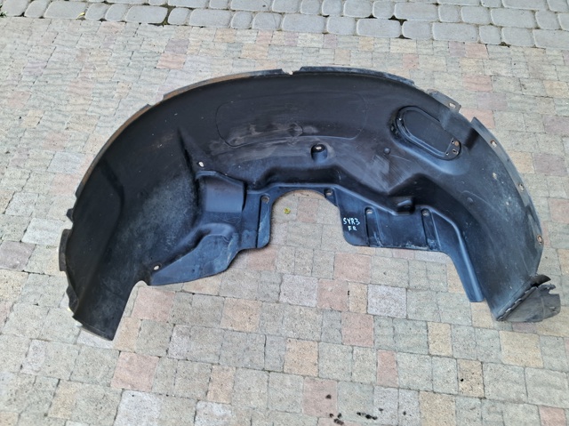 Підкрилки передні праві 7972008002 SSANG YONG