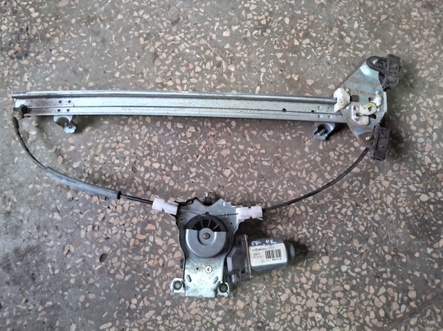 Склопідйомник передньої правої двері 807004X01A NISSAN