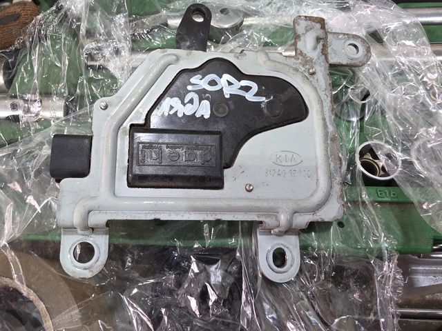Замок, ручка і привід (багажника) 812403E000 HYUNDAI