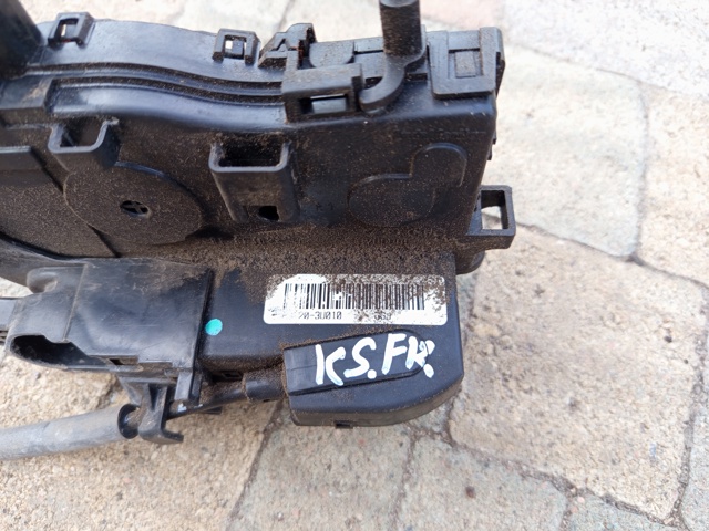 Замок передніх пасажирських дверей 813203U010 HYUNDAI