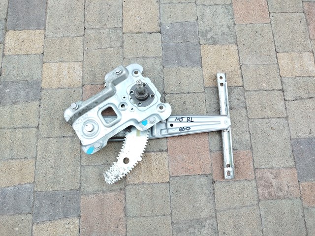 Склопідйомник задніх лівих дверей 82721AX110 NISSAN