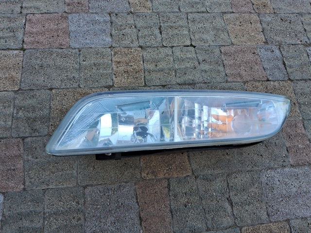 Туманка ліва 8320108001 SSANG YONG