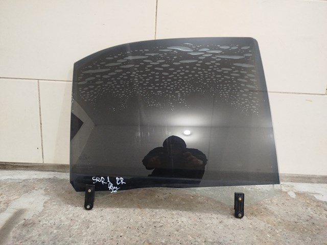 Скло заднє праве 834213E010 HYUNDAI