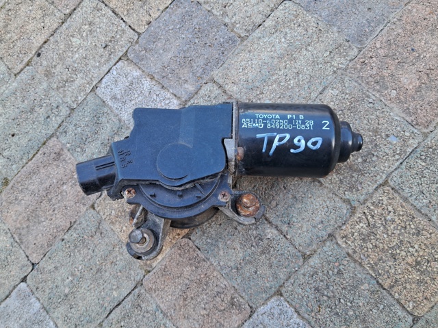 Мотор склоочисника передній 8511060250 TOYOTA