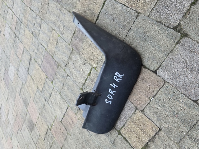 Бризговик задній, правий 868423E010 HYUNDAI
