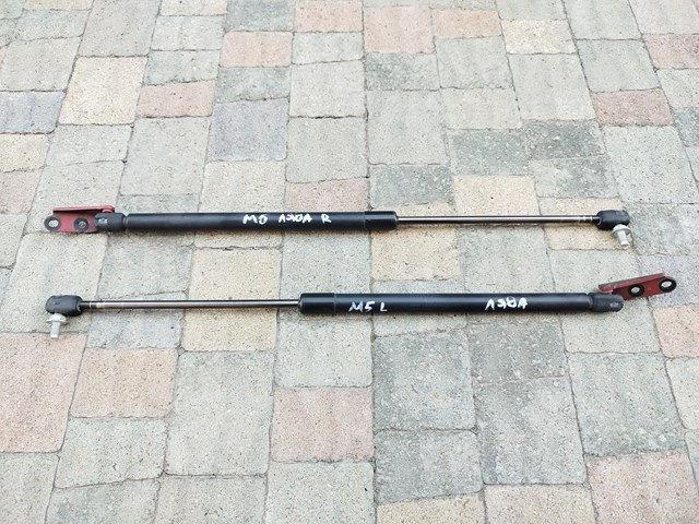 Амортизатор задньої ляди 90450AX610 NISSAN
