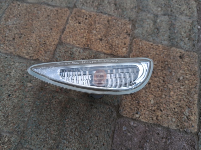 Покажчик повороту крила 923031R000 HYUNDAI