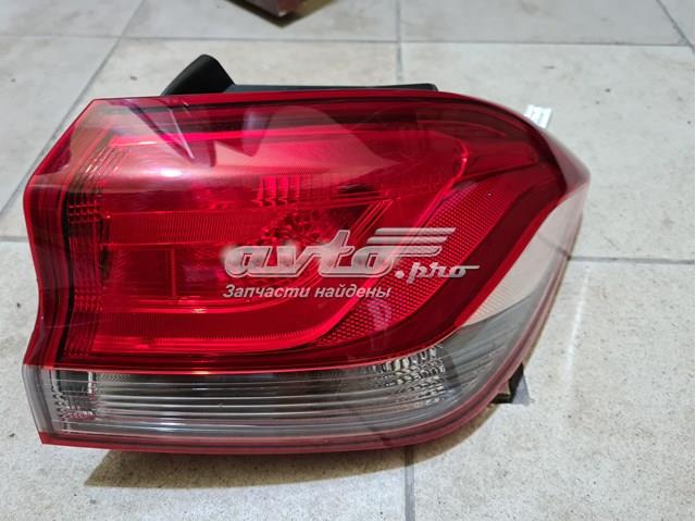 Задній правий зовнішній ліхтар 92402G4000 HYUNDAI