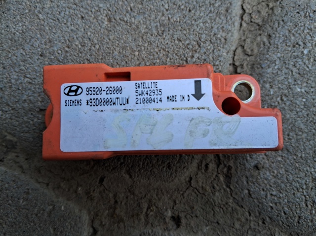 Датчик подушки безпеки 9592026000 HYUNDAI