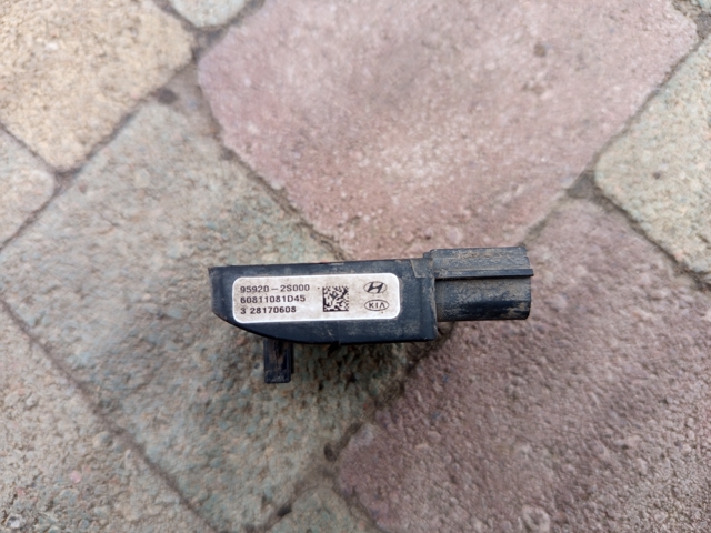 Датчик Ейрбег передній 959202S000 HYUNDAI