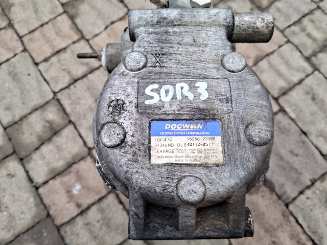 Компресор холодоагенту 977013E000 HYUNDAI