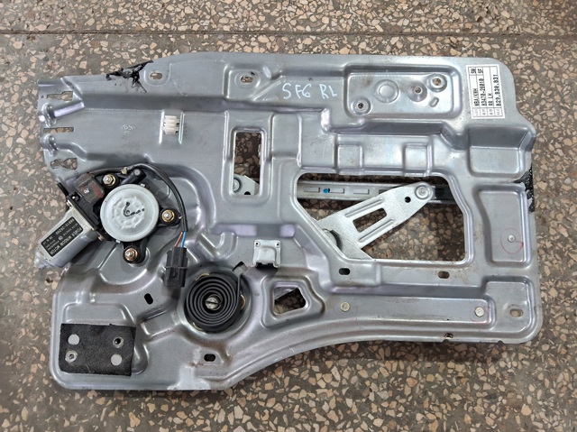 Моторчик склопідйомника двері задніх, правих 9882026200 HYUNDAI