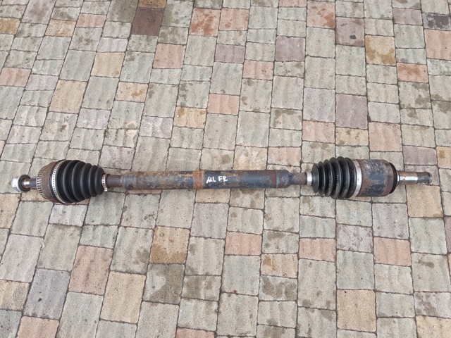 Привід передній правий A1633300501 MERCEDES
