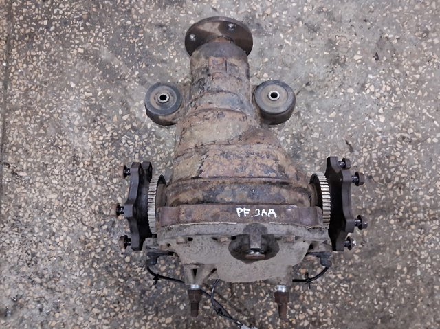 Задній редуктор C8301EB310 NISSAN