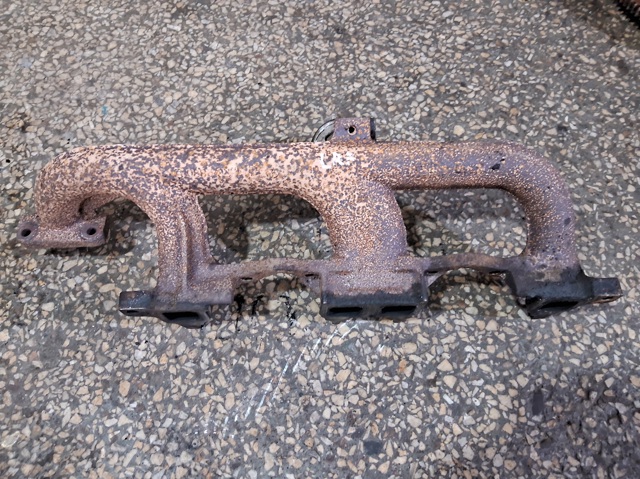 Колектор впускний LKB106700L LAND ROVER